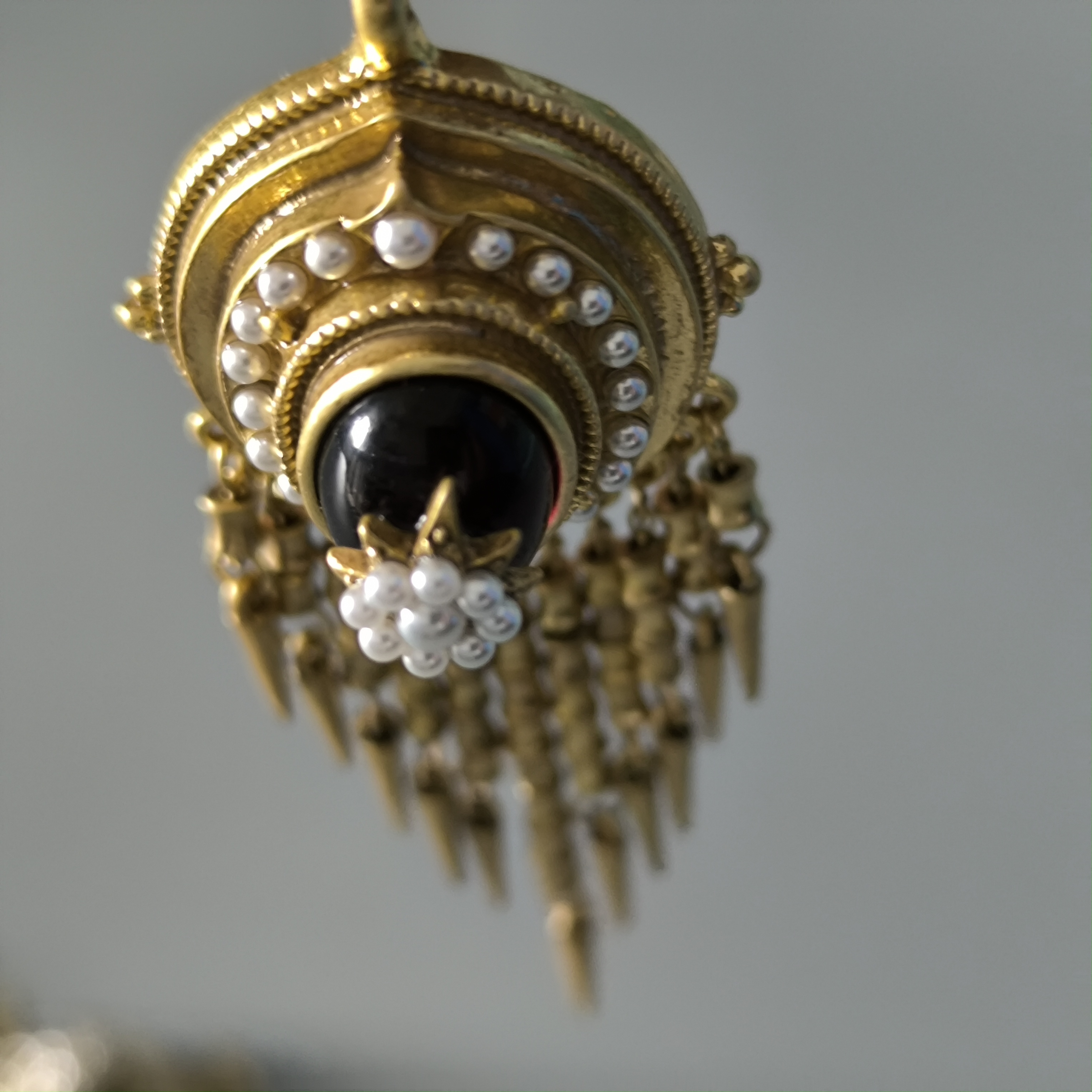 Retro Vintage diamond-set brass earrings 