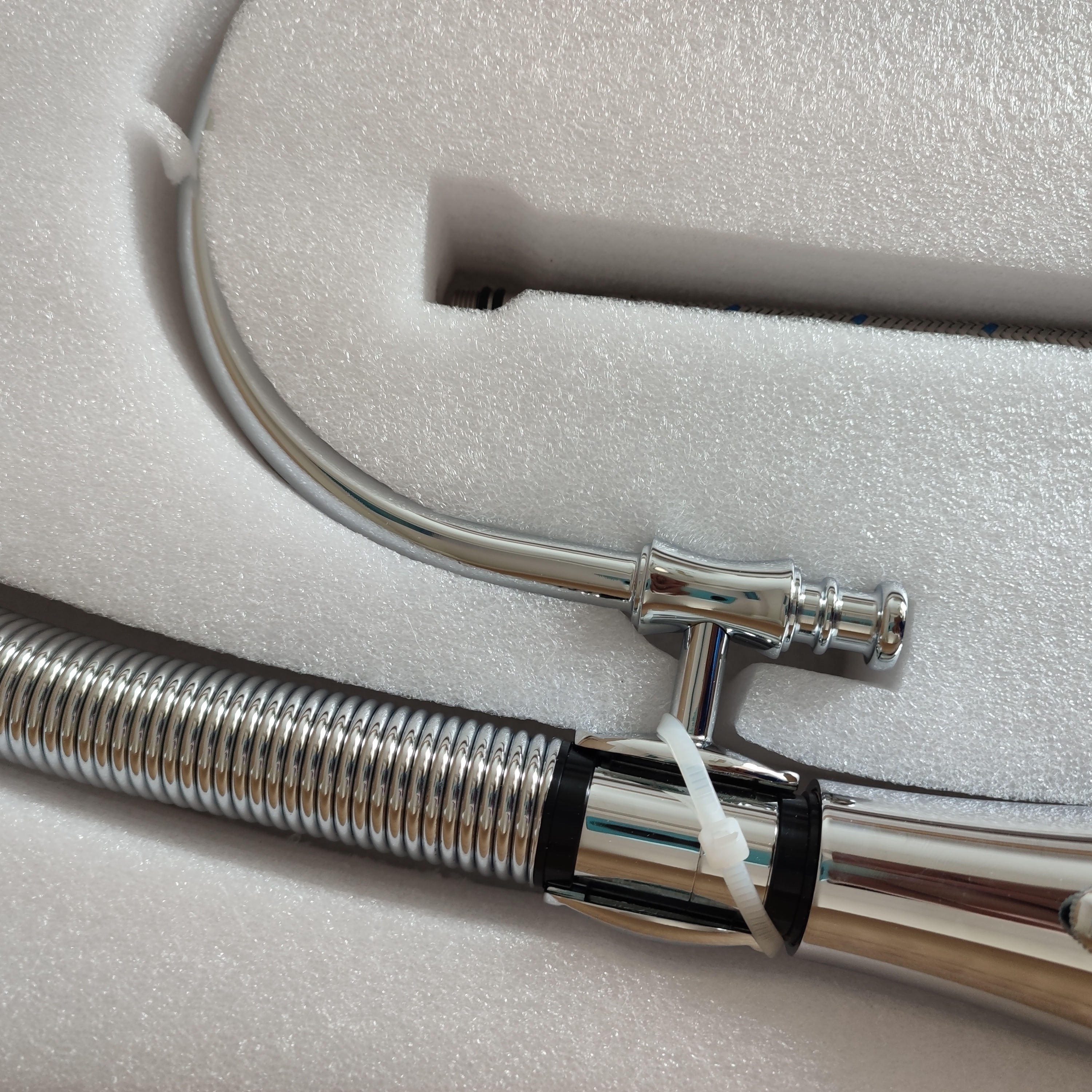 Upgrade dual outlets sliver chrome color family kitchen faucet