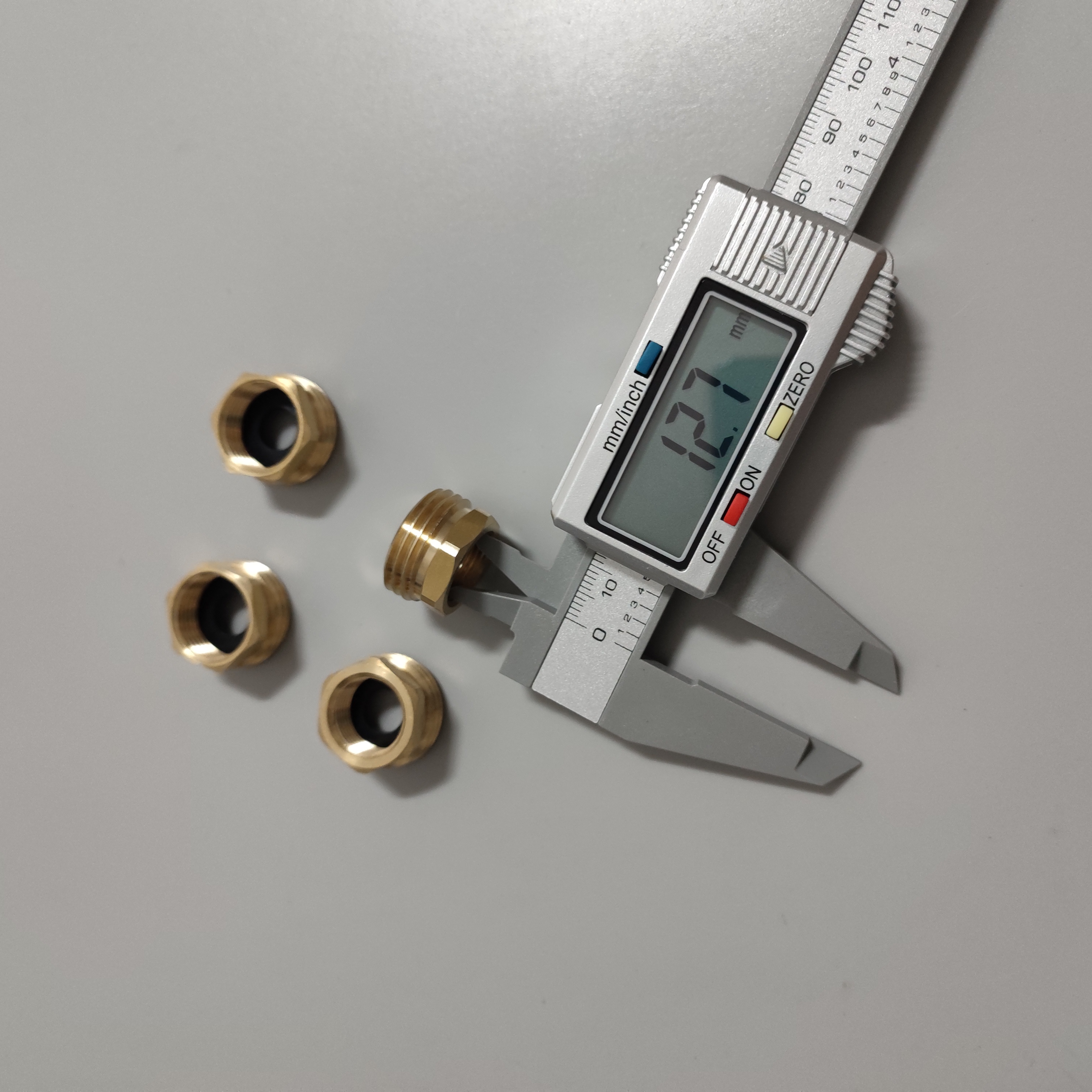 brass G1/2 to G3/8 pipe connector adapter customization