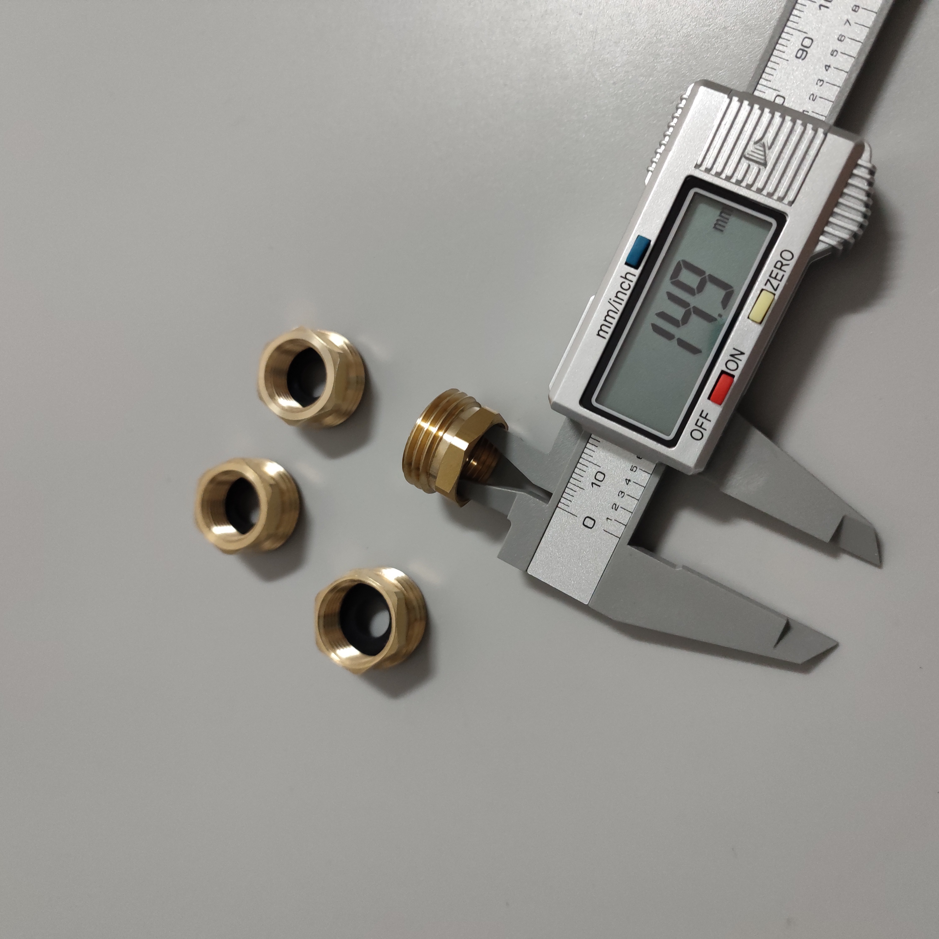 brass G1/2 to G3/8 pipe connector adapter customization
